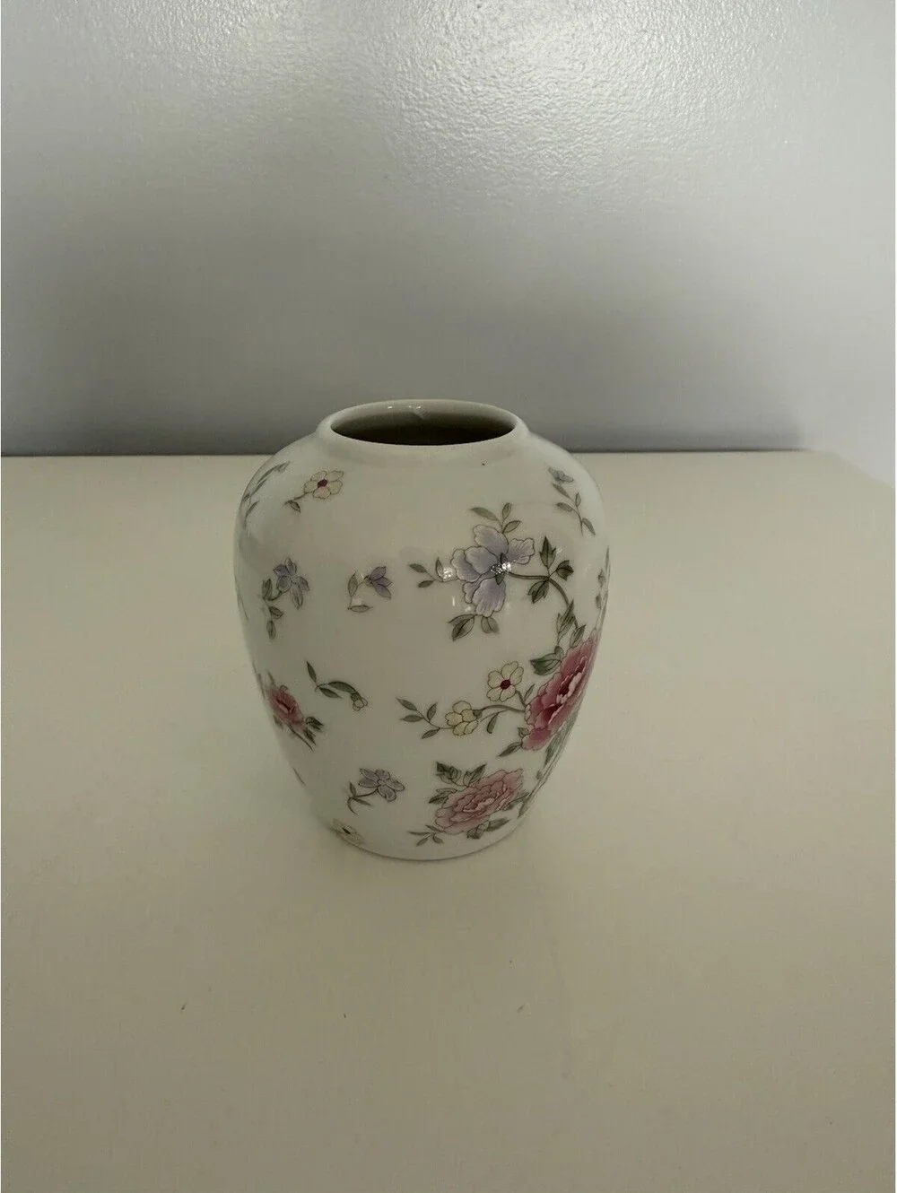 Lemax Small Ginger Jar Flower Vase w/ Chrysanthemum Flowers Pattern ~ No Lid EUC